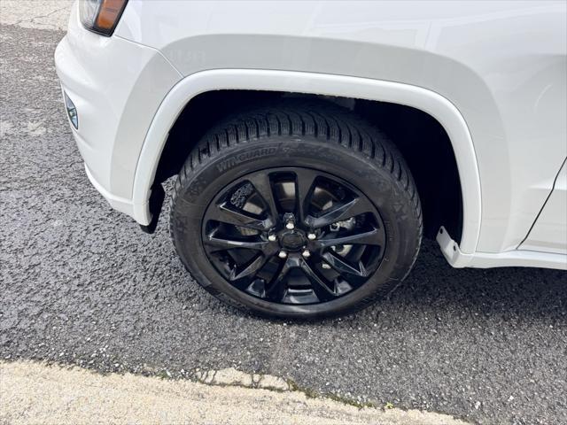 used 2022 Jeep Grand Cherokee car, priced at $28,500
