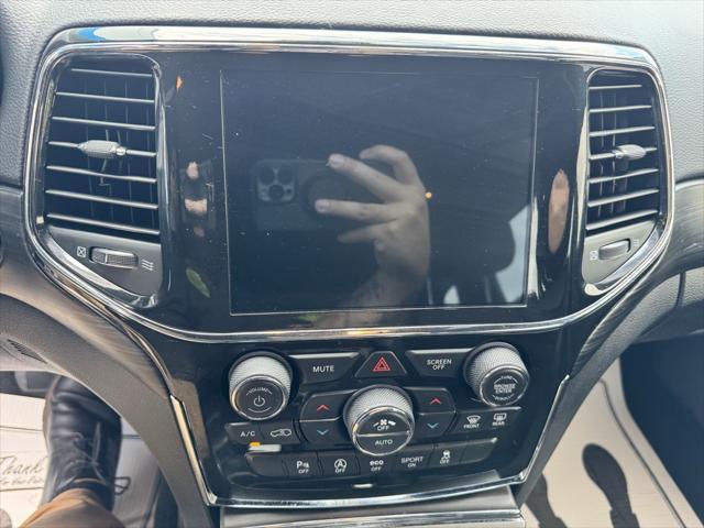 used 2022 Jeep Grand Cherokee car, priced at $28,500