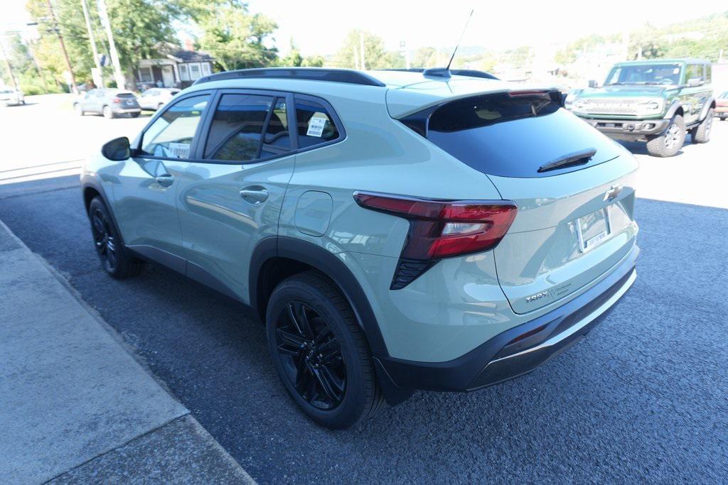 new 2025 Chevrolet Trax car, priced at $25,573