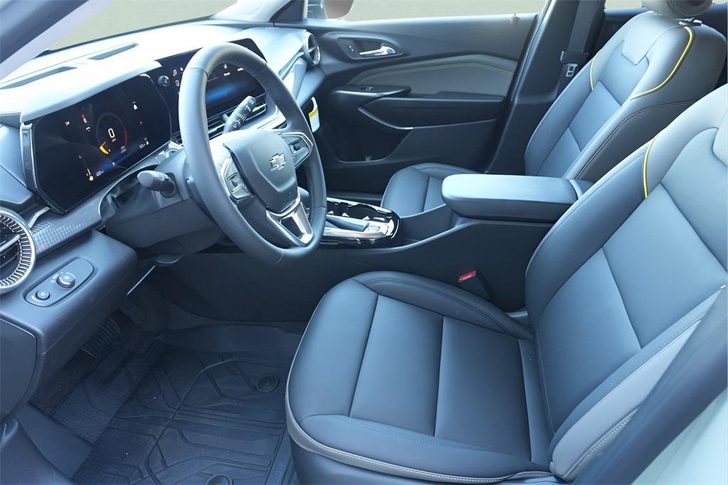 new 2025 Chevrolet Trax car, priced at $25,573