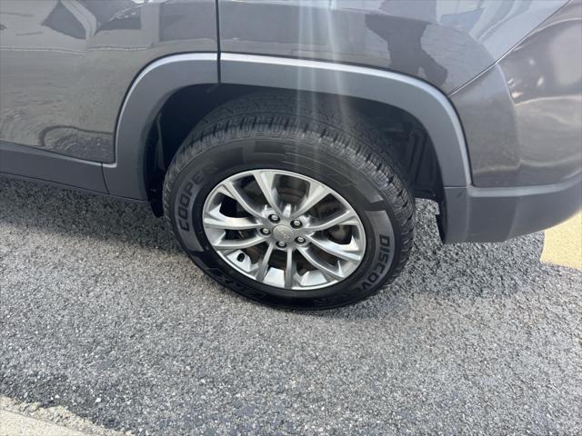 used 2020 Jeep Cherokee car, priced at $19,930