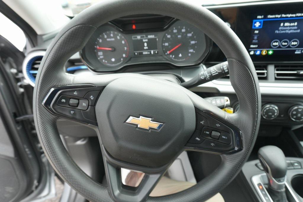 used 2025 Chevrolet Trax car, priced at $21,196