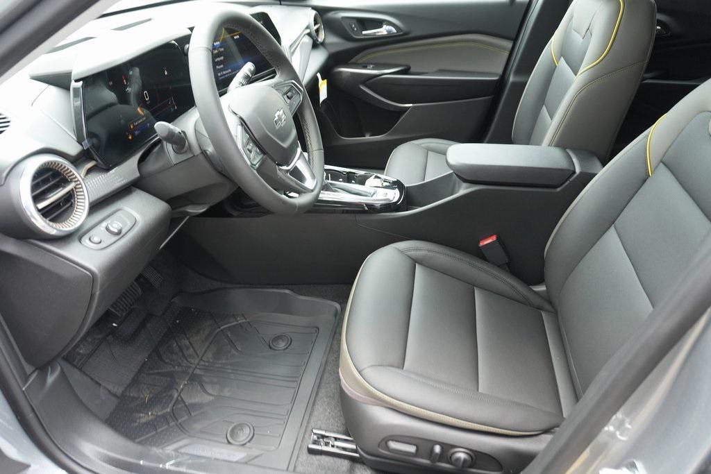 new 2025 Chevrolet Trax car, priced at $25,955