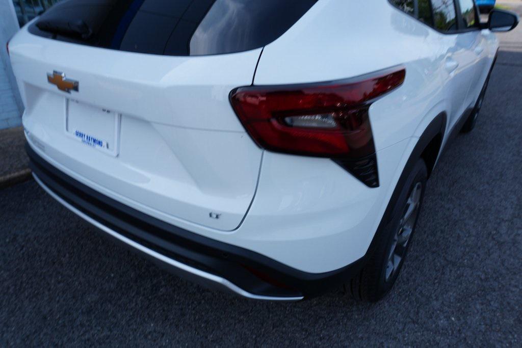 new 2025 Chevrolet Trax car, priced at $24,525