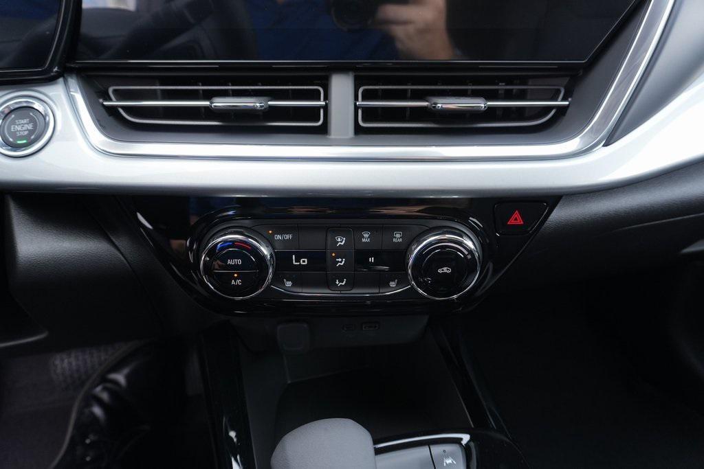 new 2025 Chevrolet Trax car, priced at $24,525