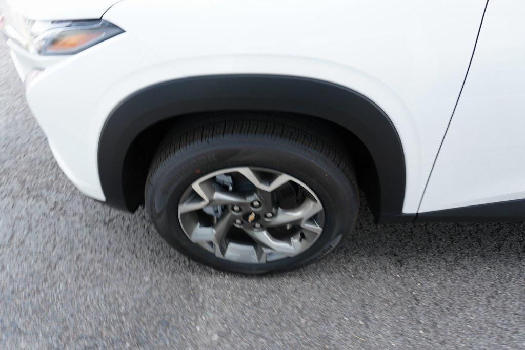 new 2025 Chevrolet Trax car, priced at $24,525