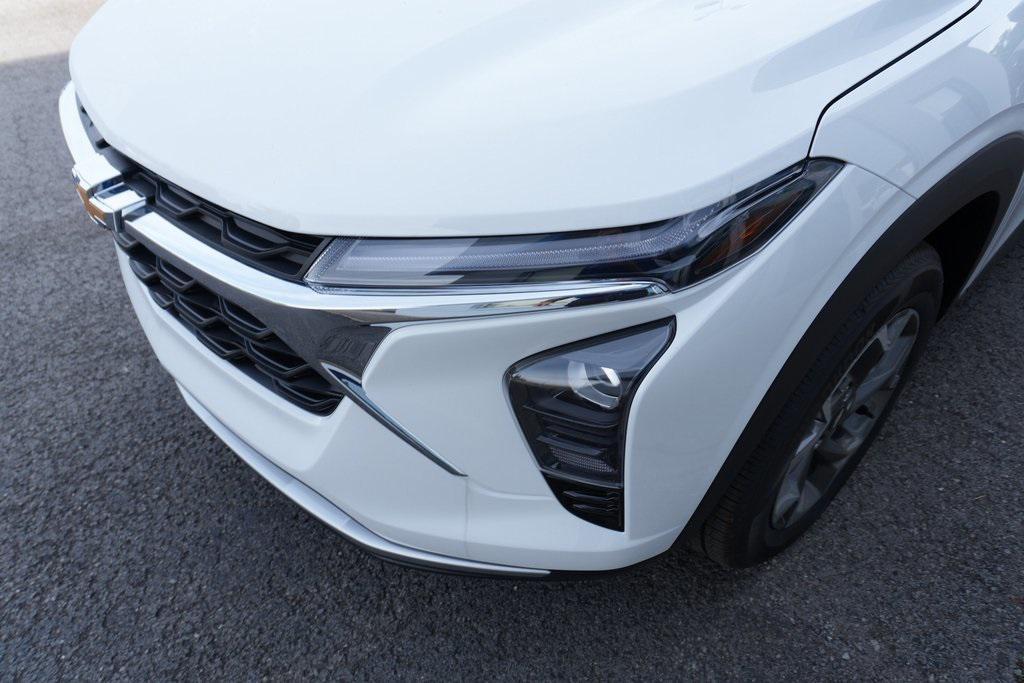 new 2025 Chevrolet Trax car, priced at $24,525
