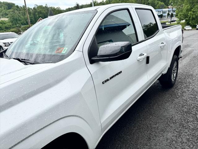 new 2025 Chevrolet Colorado car, priced at $34,995