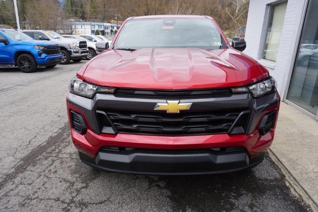 new 2024 Chevrolet Colorado car, priced at $33,111