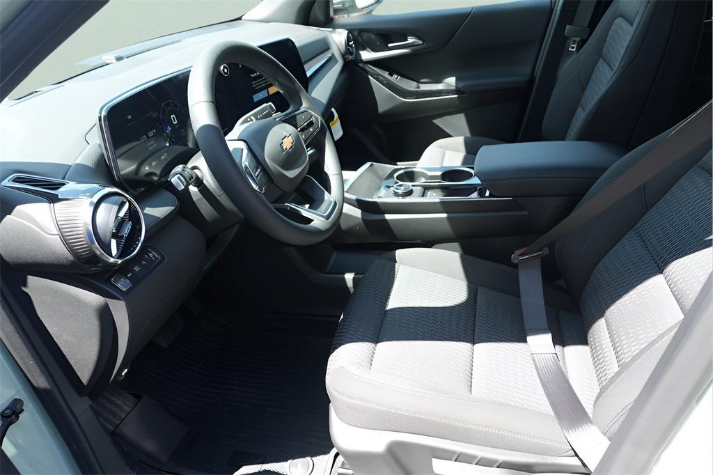 new 2026 Chevrolet Equinox car, priced at $30,904