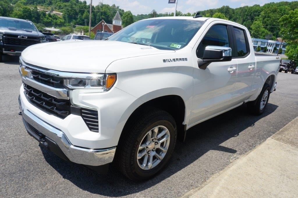 new 2024 Chevrolet Silverado 1500 car, priced at $47,943