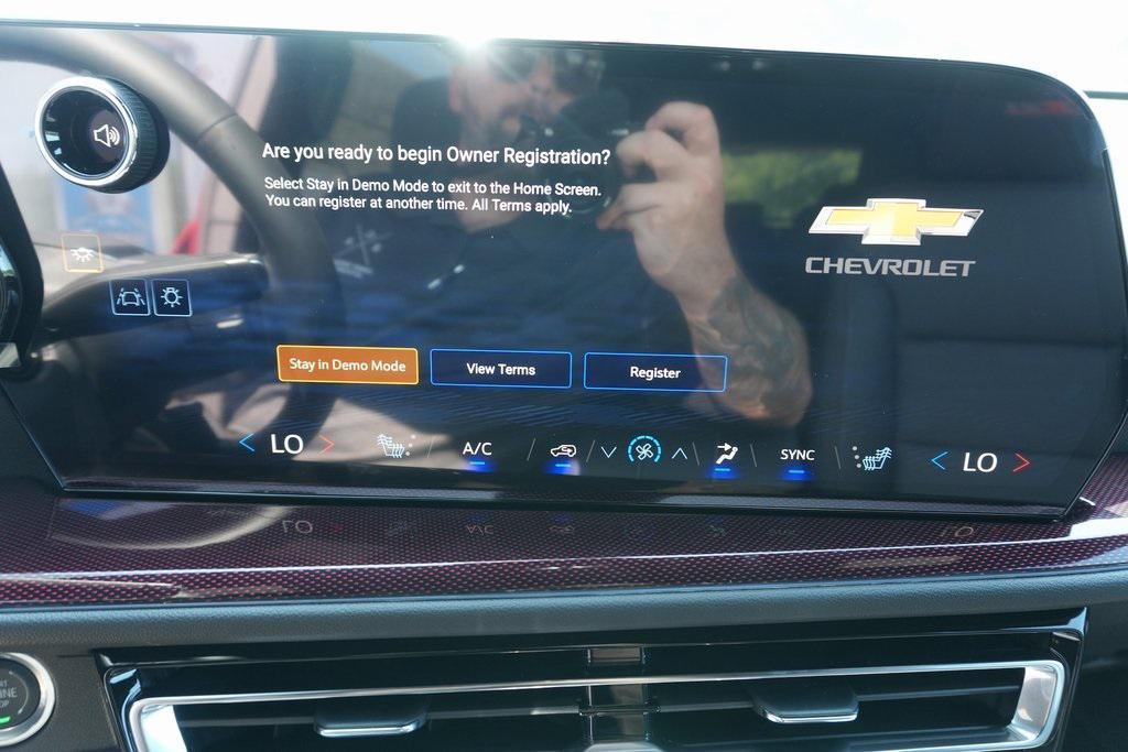 new 2026 Chevrolet Traverse car, priced at $51,980
