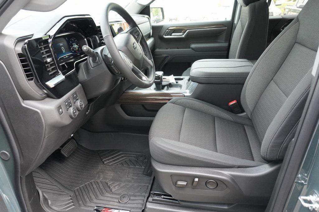 new 2025 Chevrolet Silverado 1500 car, priced at $60,275
