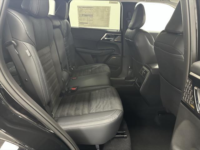new 2025 Mitsubishi Outlander car, priced at $40,835