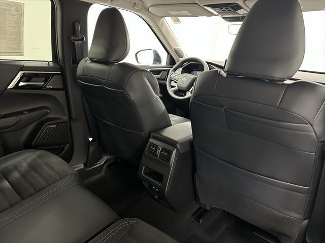 new 2025 Mitsubishi Outlander car, priced at $40,835
