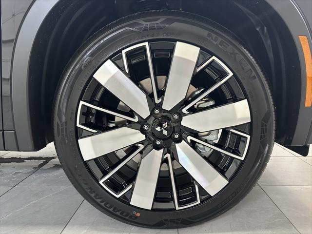 new 2025 Mitsubishi Outlander car, priced at $40,835