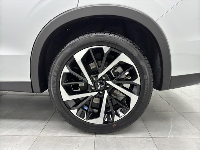 new 2024 Mitsubishi Outlander car, priced at $38,665