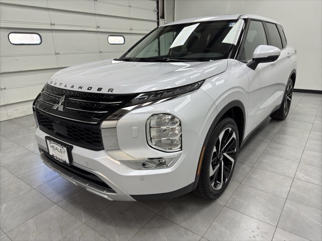 new 2024 Mitsubishi Outlander car, priced at $38,665