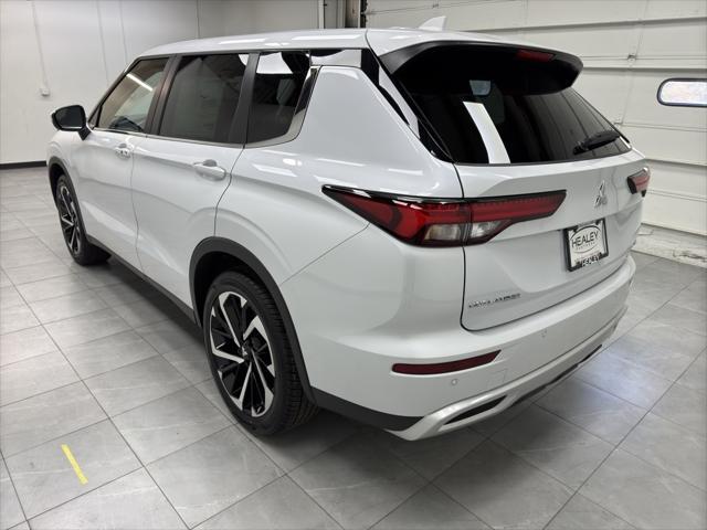 new 2024 Mitsubishi Outlander car, priced at $38,665