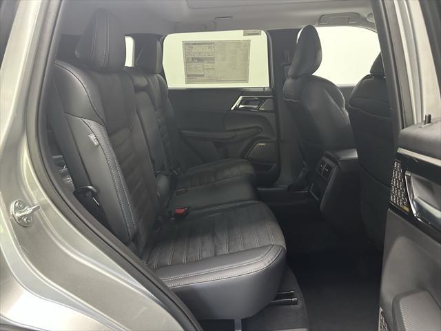 new 2025 Mitsubishi Outlander car, priced at $40,835