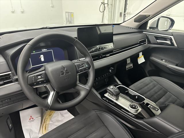 new 2025 Mitsubishi Outlander car, priced at $40,835
