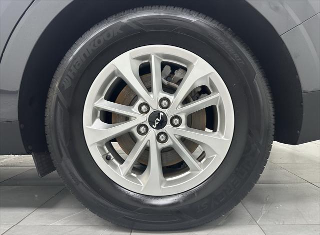 used 2023 Kia Carnival car, priced at $28,194