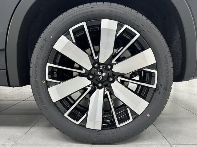 new 2025 Mitsubishi Outlander car, priced at $43,155