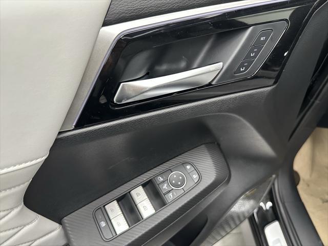 new 2025 Mitsubishi Outlander car, priced at $43,155