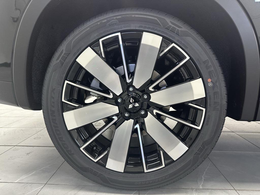 new 2025 Mitsubishi Outlander car, priced at $40,625