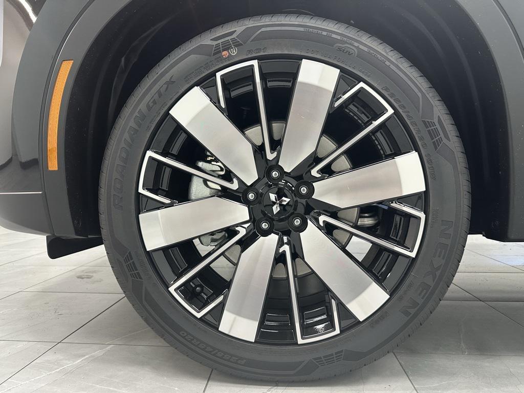 new 2025 Mitsubishi Outlander car, priced at $40,625