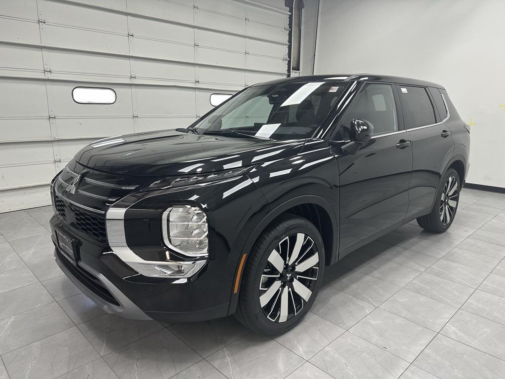 new 2025 Mitsubishi Outlander car, priced at $40,625