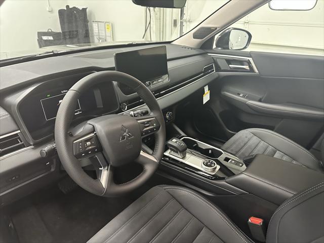 new 2025 Mitsubishi Outlander car, priced at $38,625