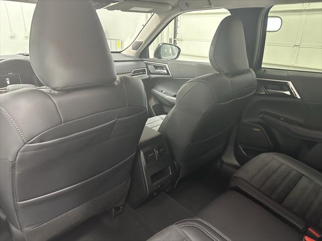 new 2025 Mitsubishi Outlander car, priced at $38,625