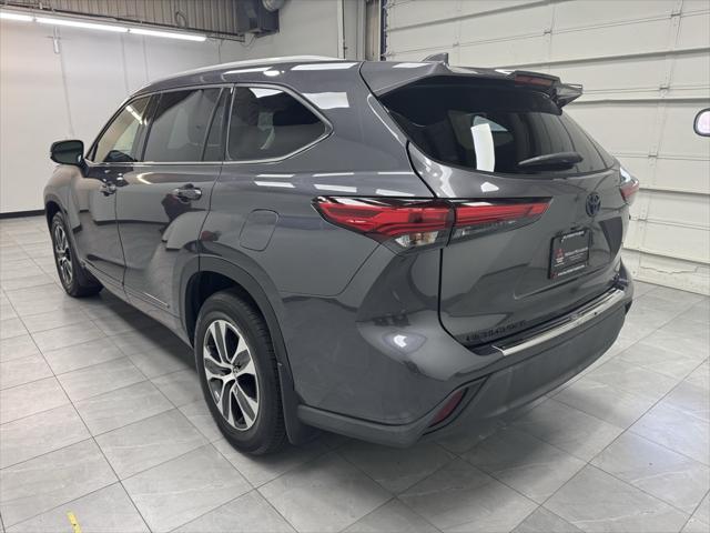 used 2022 Toyota Highlander Hybrid car, priced at $36,977