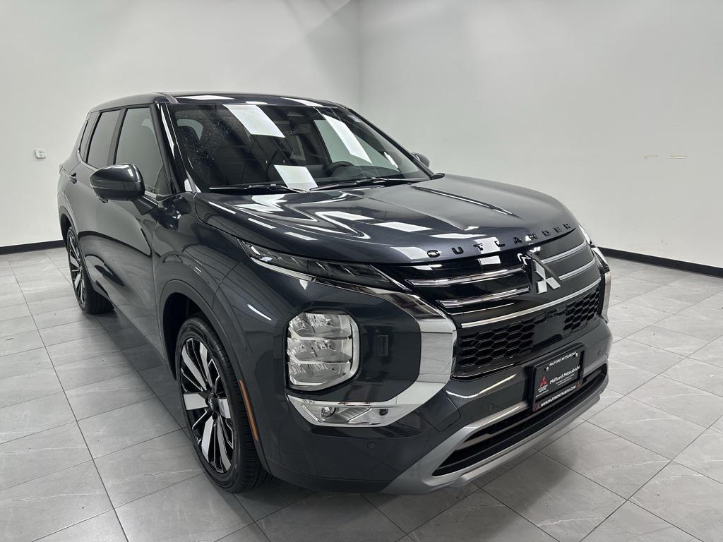 new 2025 Mitsubishi Outlander car, priced at $41,215