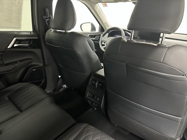 new 2025 Mitsubishi Outlander car, priced at $39,440