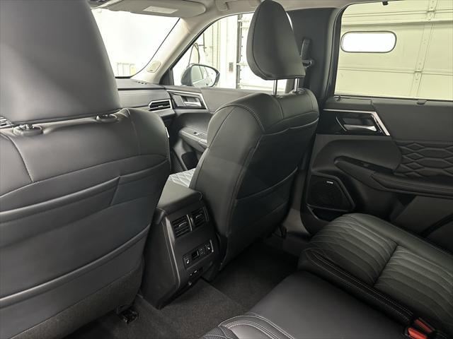 new 2025 Mitsubishi Outlander car, priced at $39,440