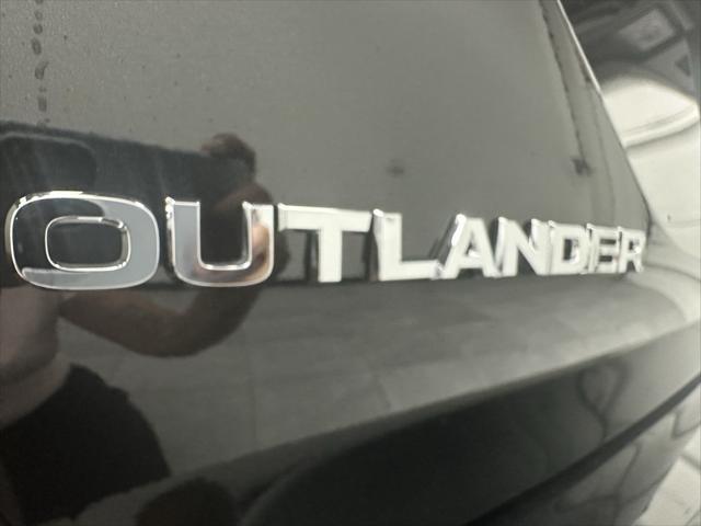 new 2025 Mitsubishi Outlander car, priced at $41,920