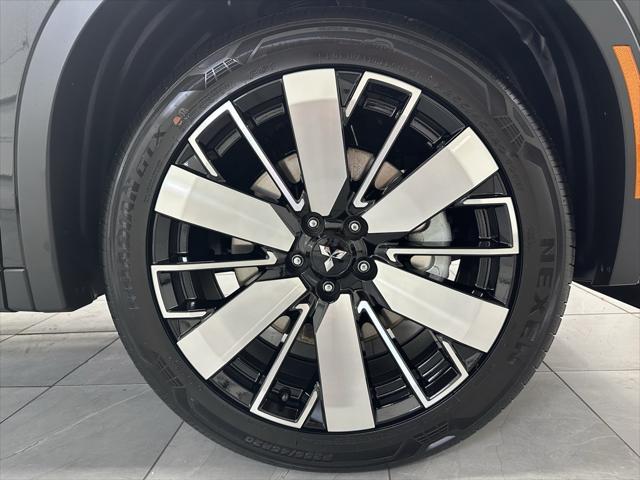 new 2025 Mitsubishi Outlander car, priced at $41,920