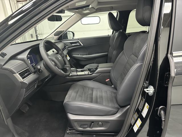 new 2025 Mitsubishi Outlander car, priced at $41,920