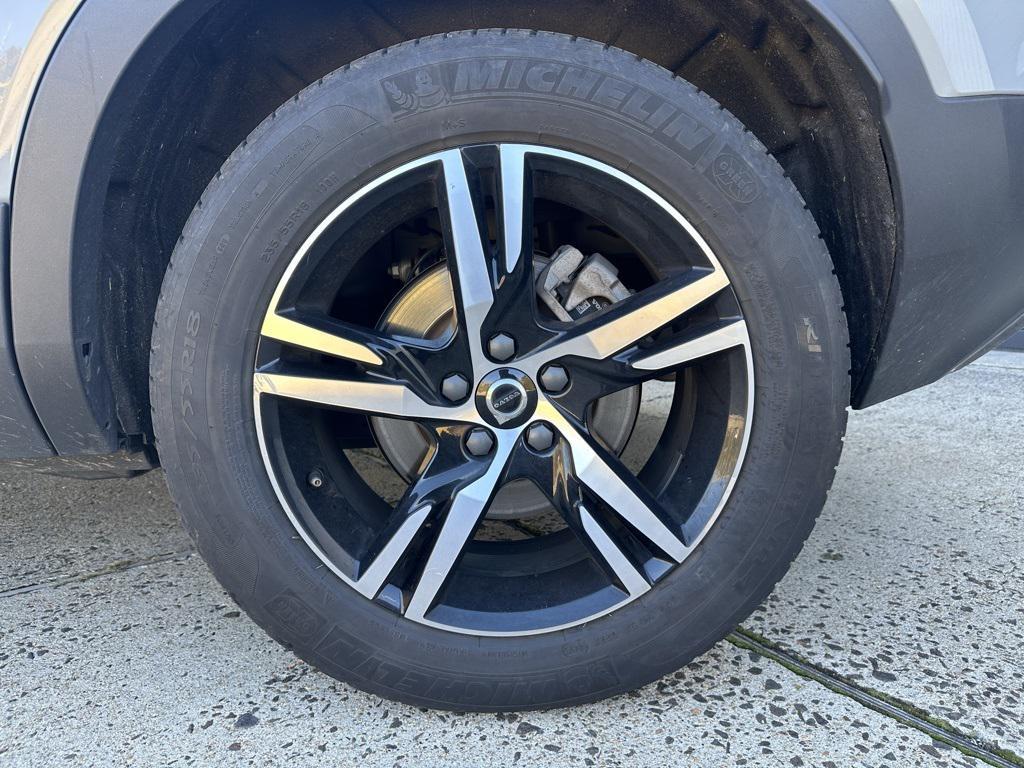 used 2024 Volvo XC40 car, priced at $24,427