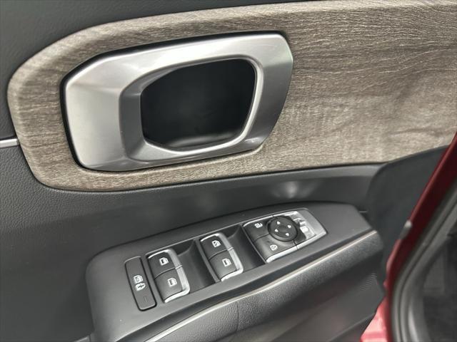 used 2022 Kia Sorento car, priced at $28,782
