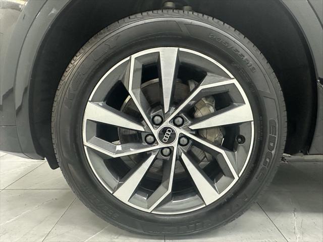 used 2021 Audi Q5 car, priced at $22,701
