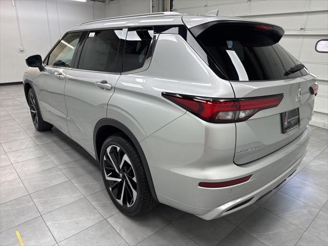 new 2024 Mitsubishi Outlander car, priced at $39,015