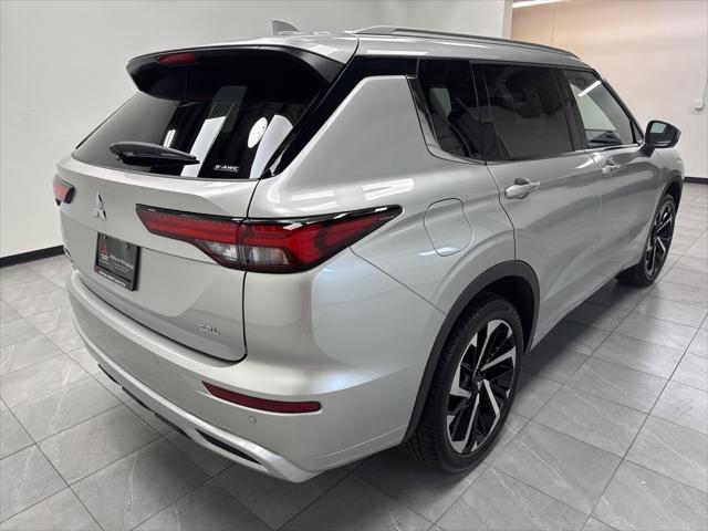 new 2024 Mitsubishi Outlander car, priced at $39,015