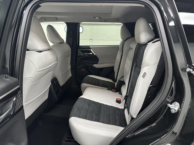 new 2025 Mitsubishi Outlander car, priced at $38,350