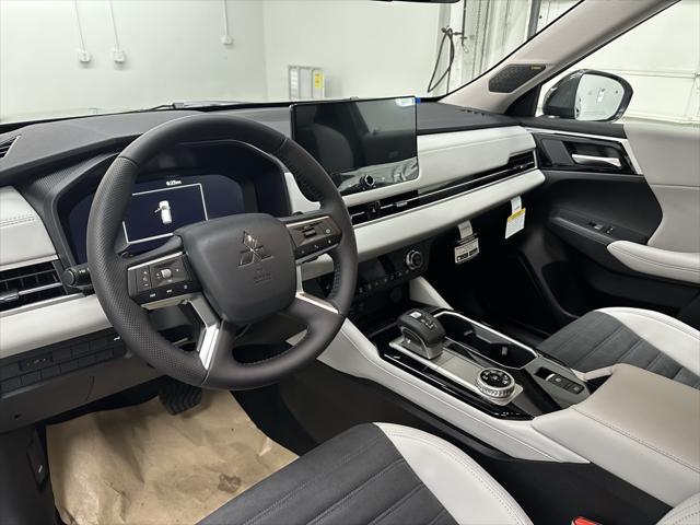 new 2025 Mitsubishi Outlander car, priced at $38,350