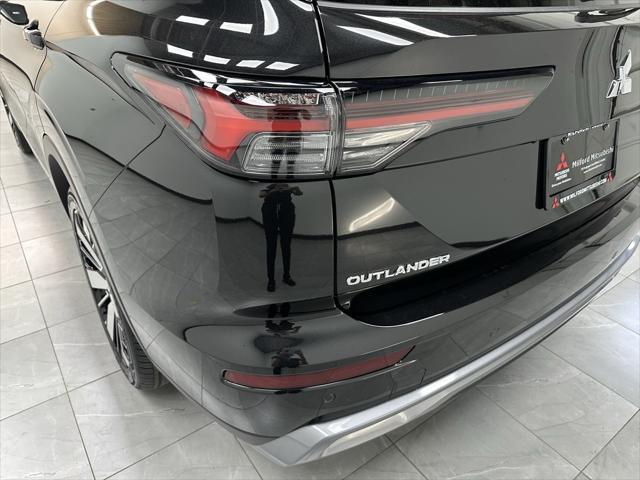 new 2025 Mitsubishi Outlander car, priced at $38,350