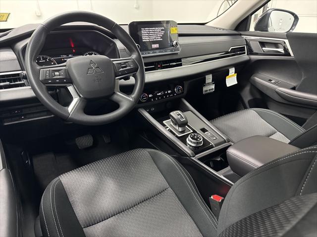 new 2024 Mitsubishi Outlander car, priced at $33,160