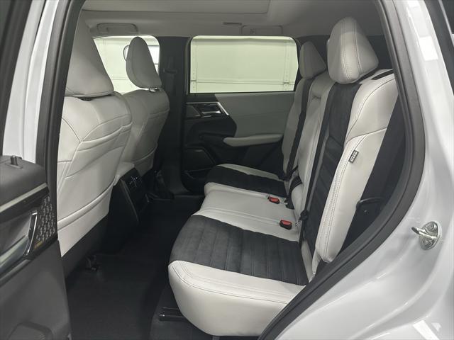 new 2025 Mitsubishi Outlander car, priced at $38,810